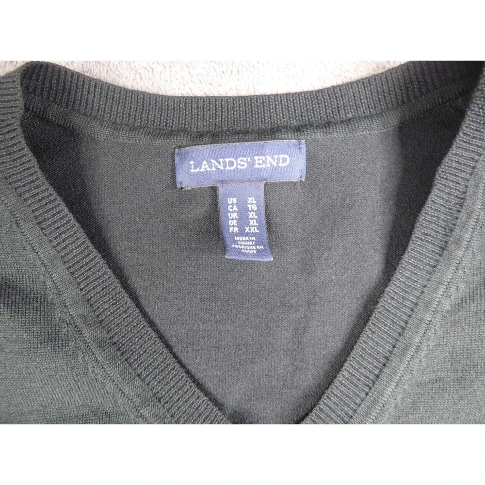 John Deere Mens XL Black V-Neck Sweater Vest Acrylic Nylon Knit Pullov Lands End